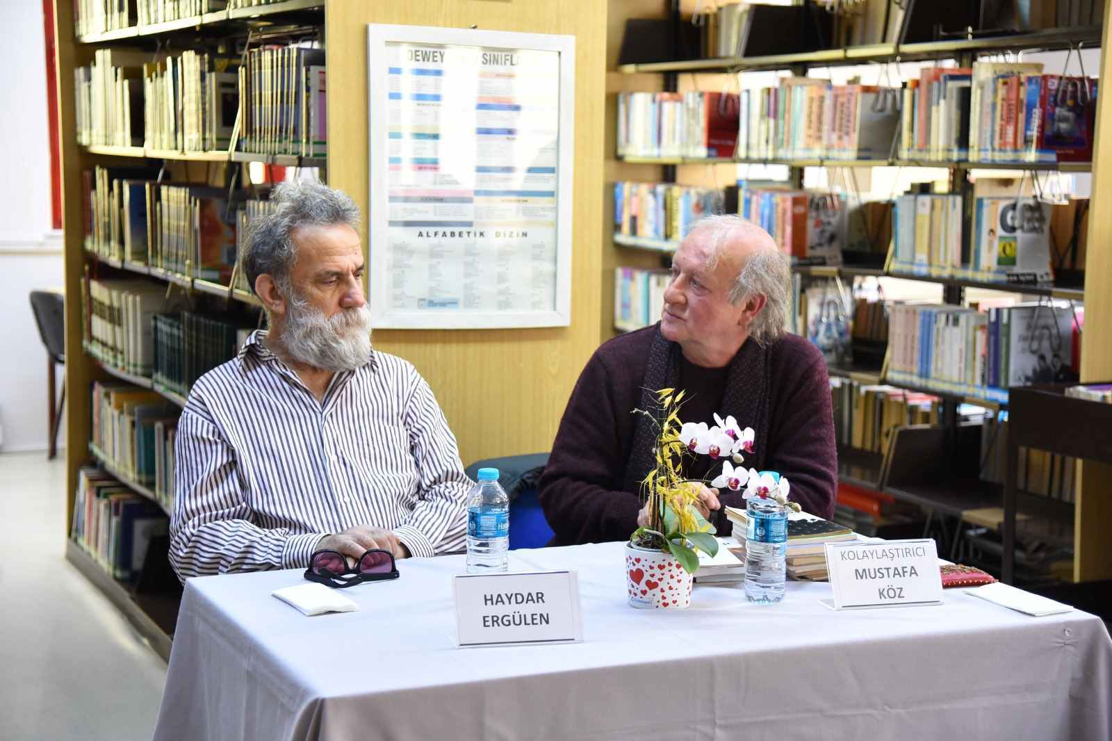 Kemal Tahir Halk Kütüphanesi’nde şiir söyleşileri 